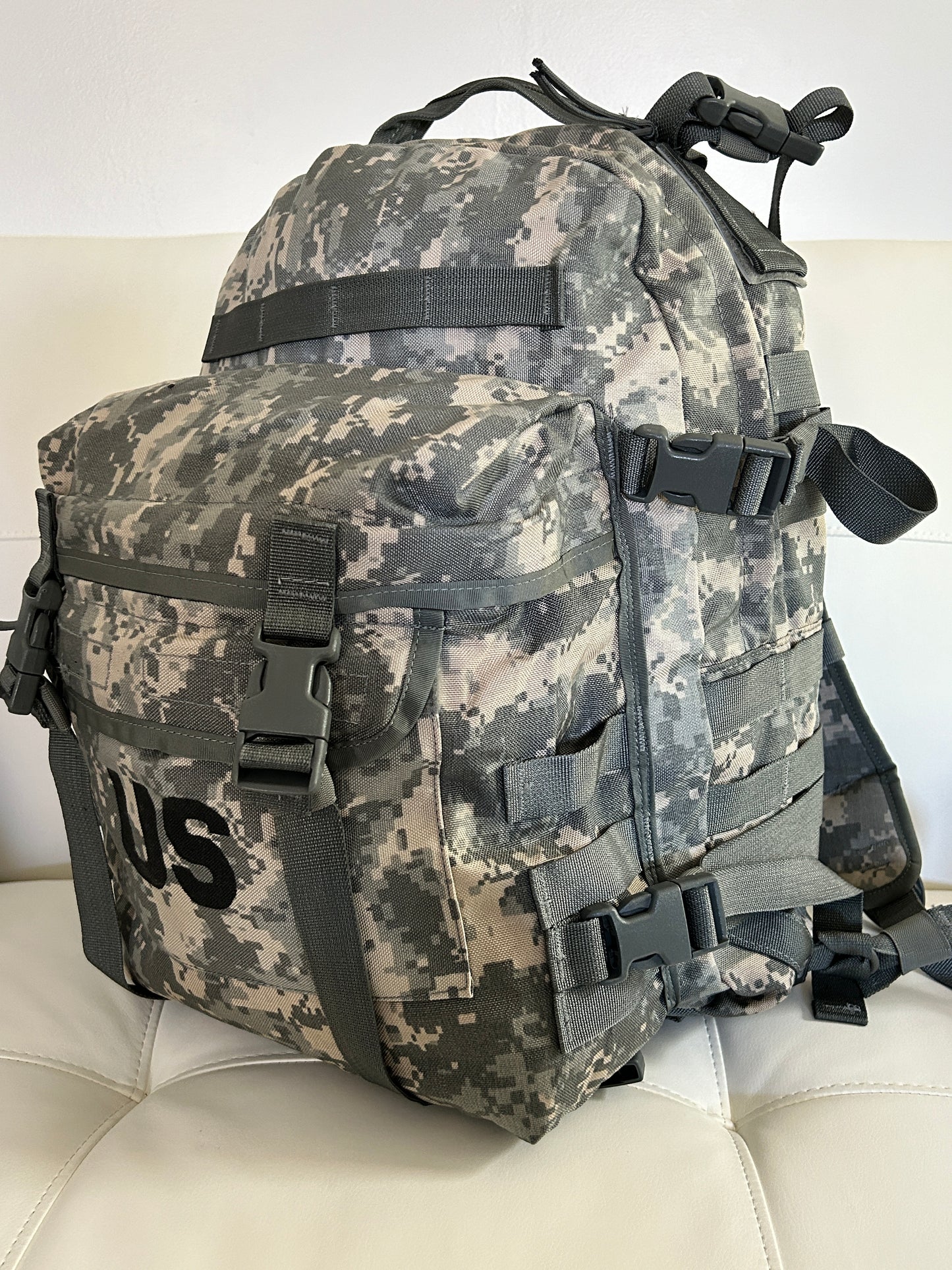 3 Day Assault Back Pack With Bonus Waist pack - ACU Excellent Condition